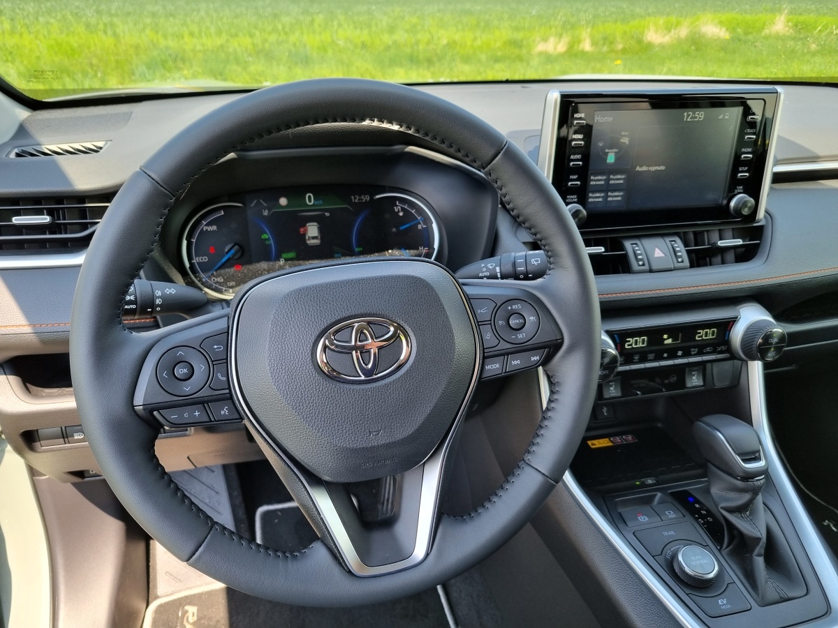 toyota-rav4-2022-17