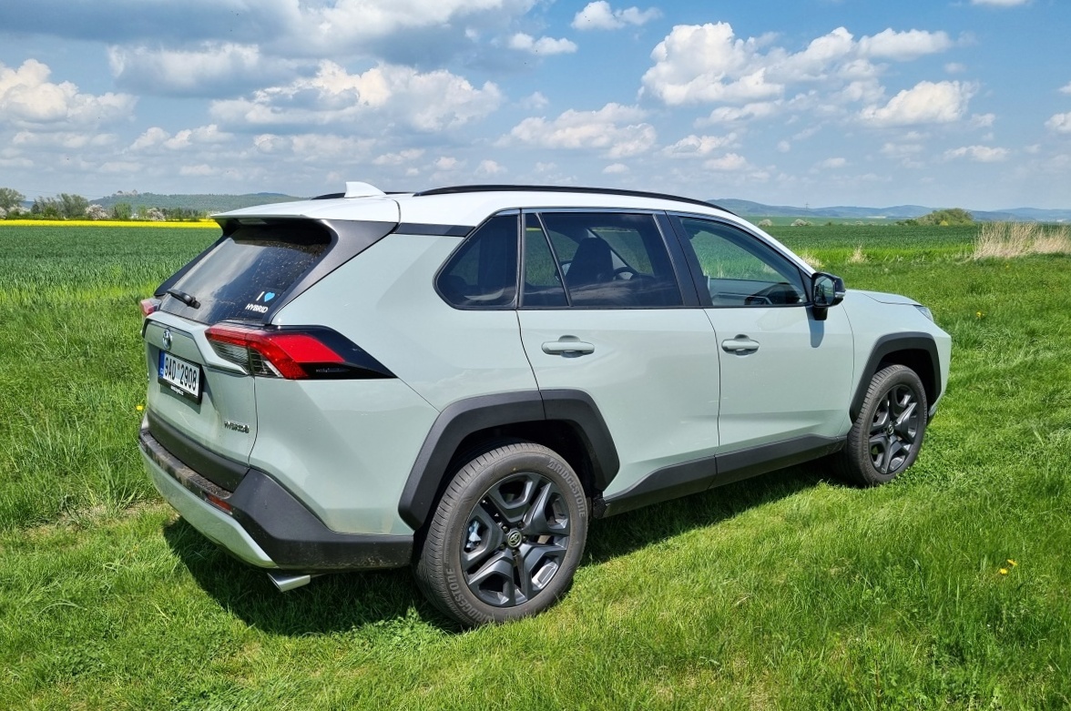 toyota-rav4-2022-3