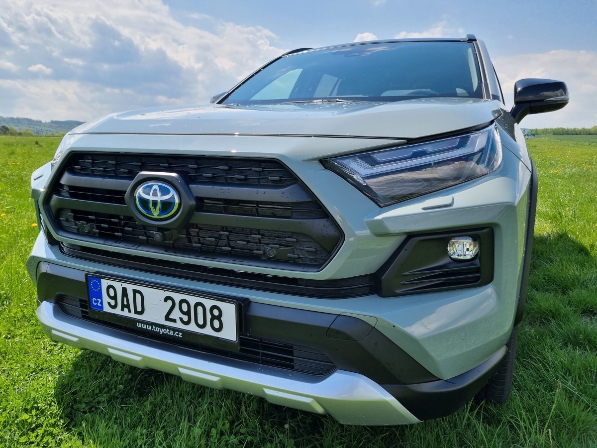 toyota-rav4-2022-7