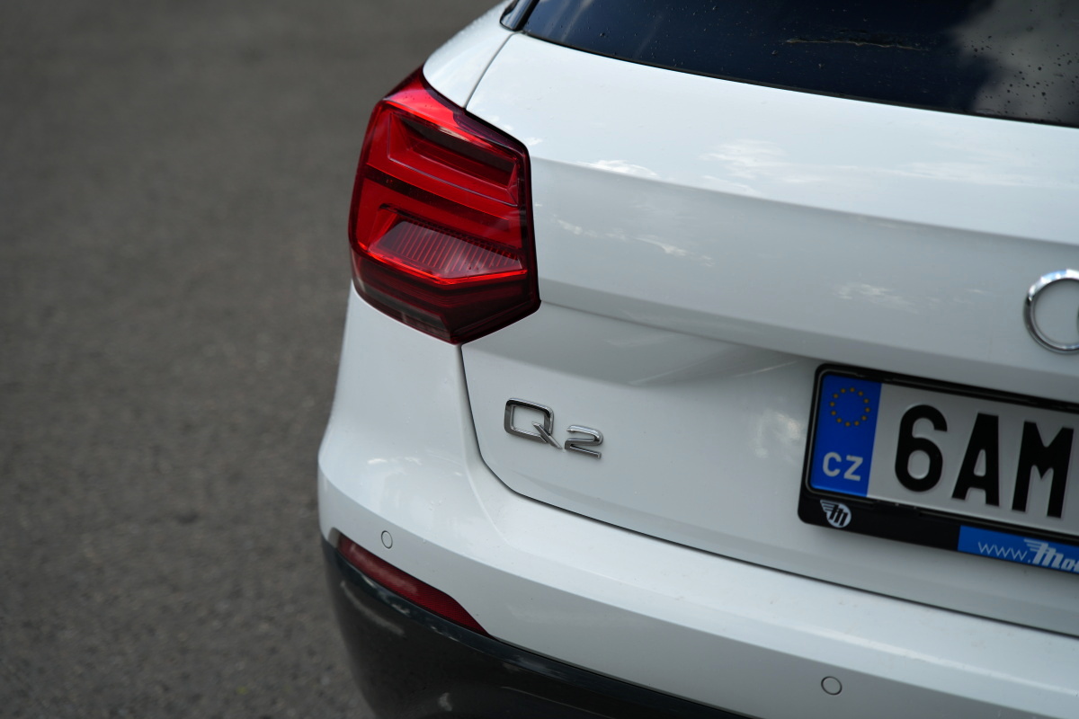 audi-q2-10