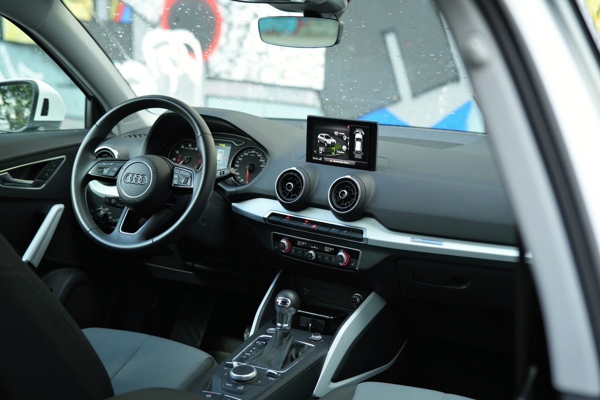 audi-q2-12
