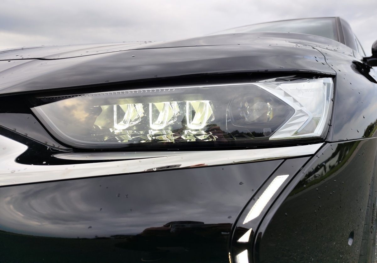ds-9-e-tense-360-9