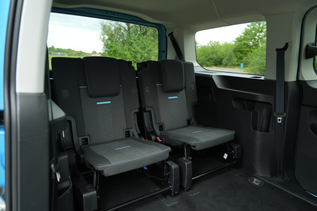 ford-tourneo-connect-2022-17