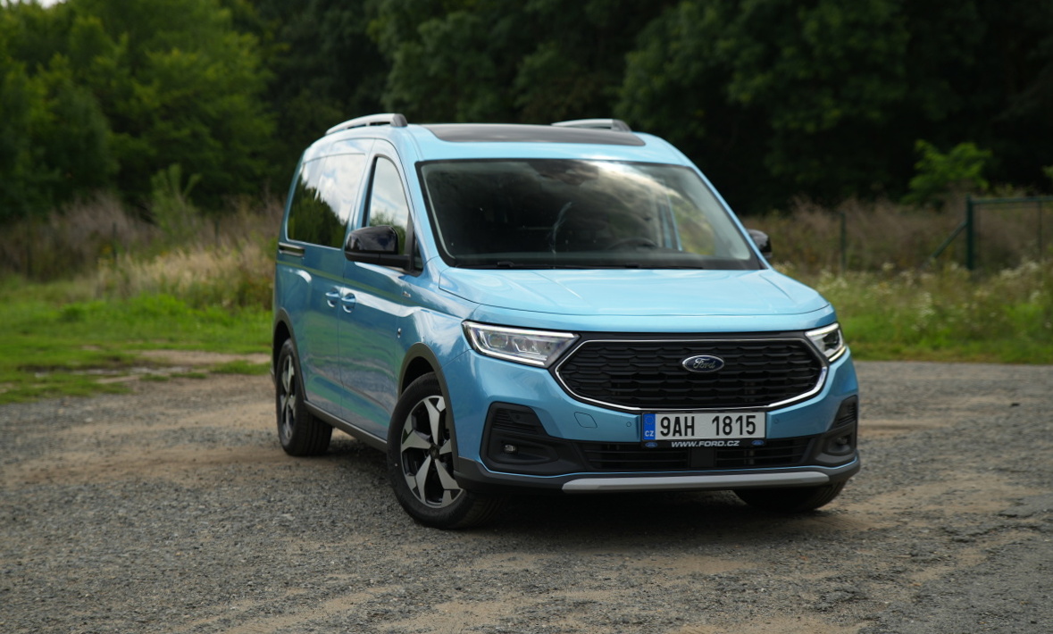 ford-tourneo-connect-2022-2