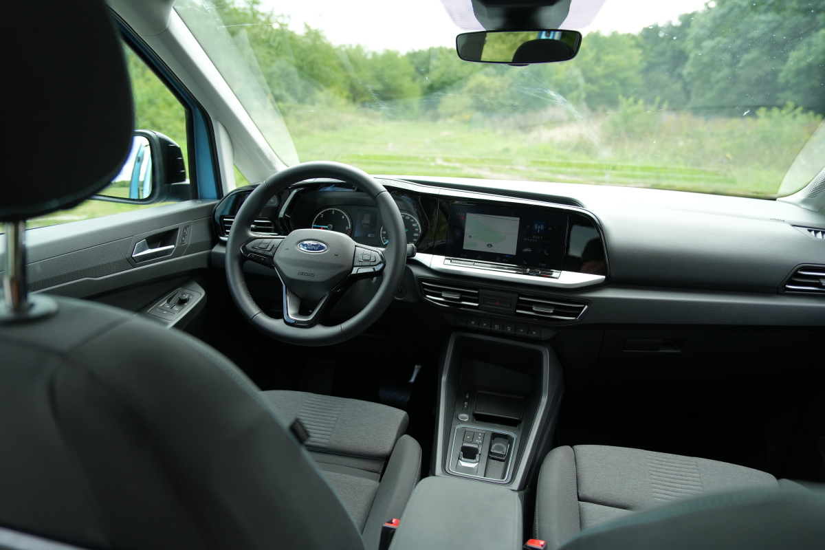 ford-tourneo-connect-2022-20
