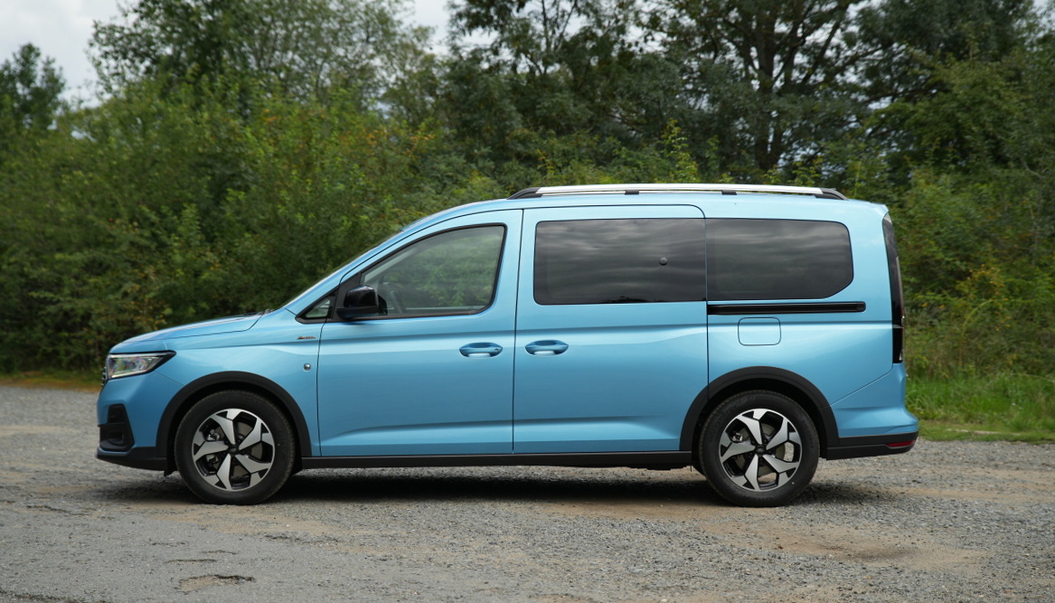 ford-tourneo-connect-2022-7