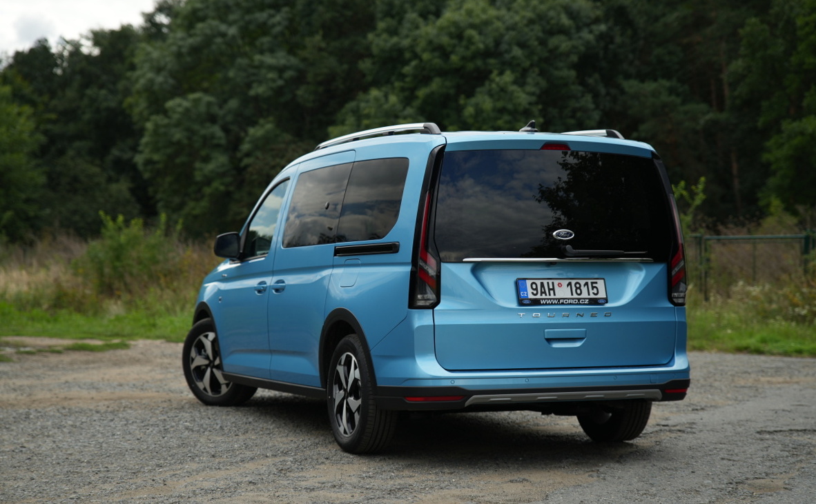 ford-tourneo-connect-2022-8