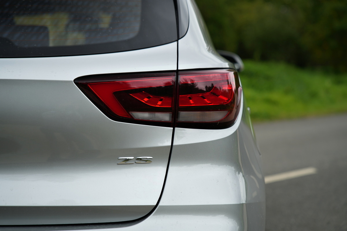 mg-zs-11