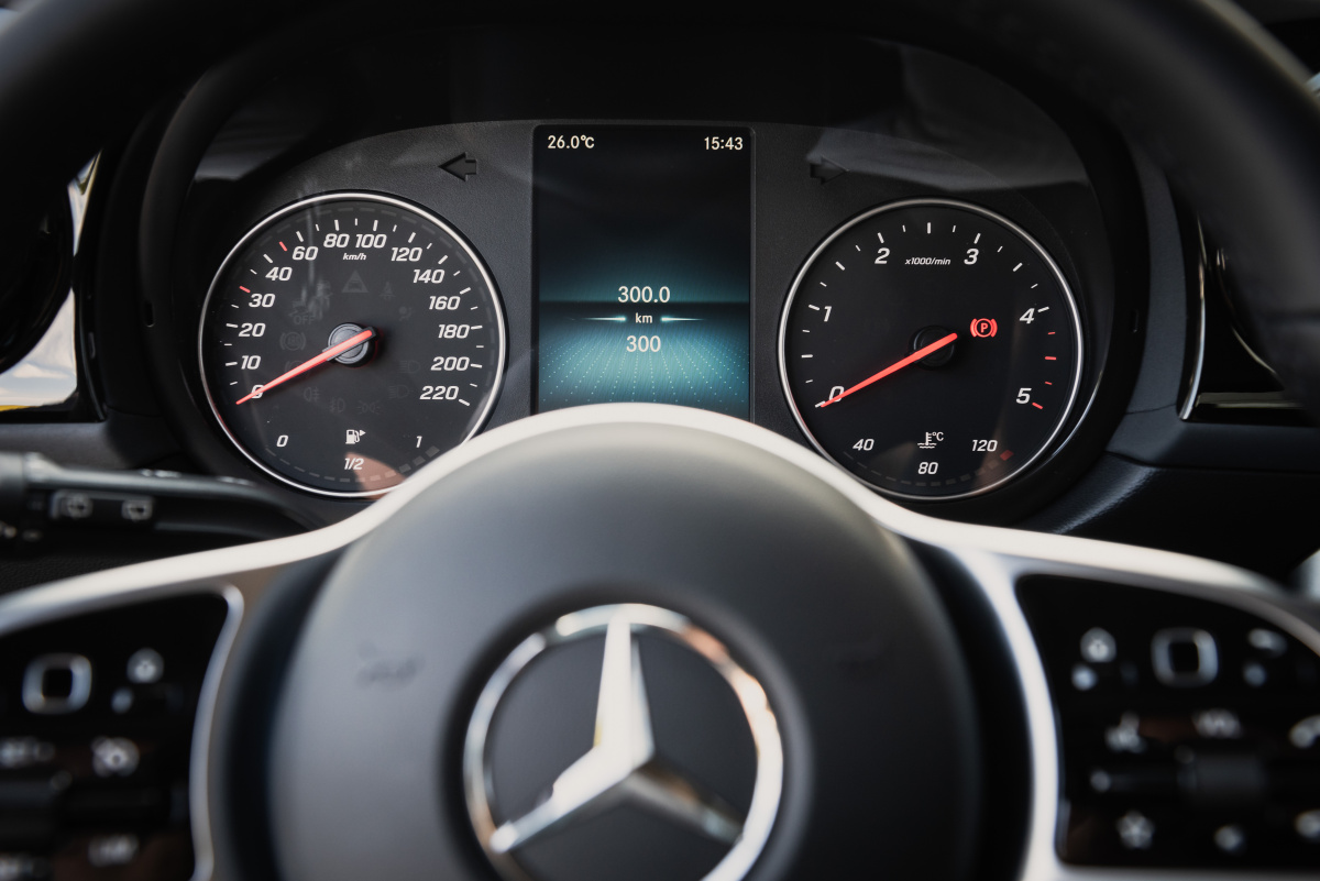 mercedes-benz-t-180d_19