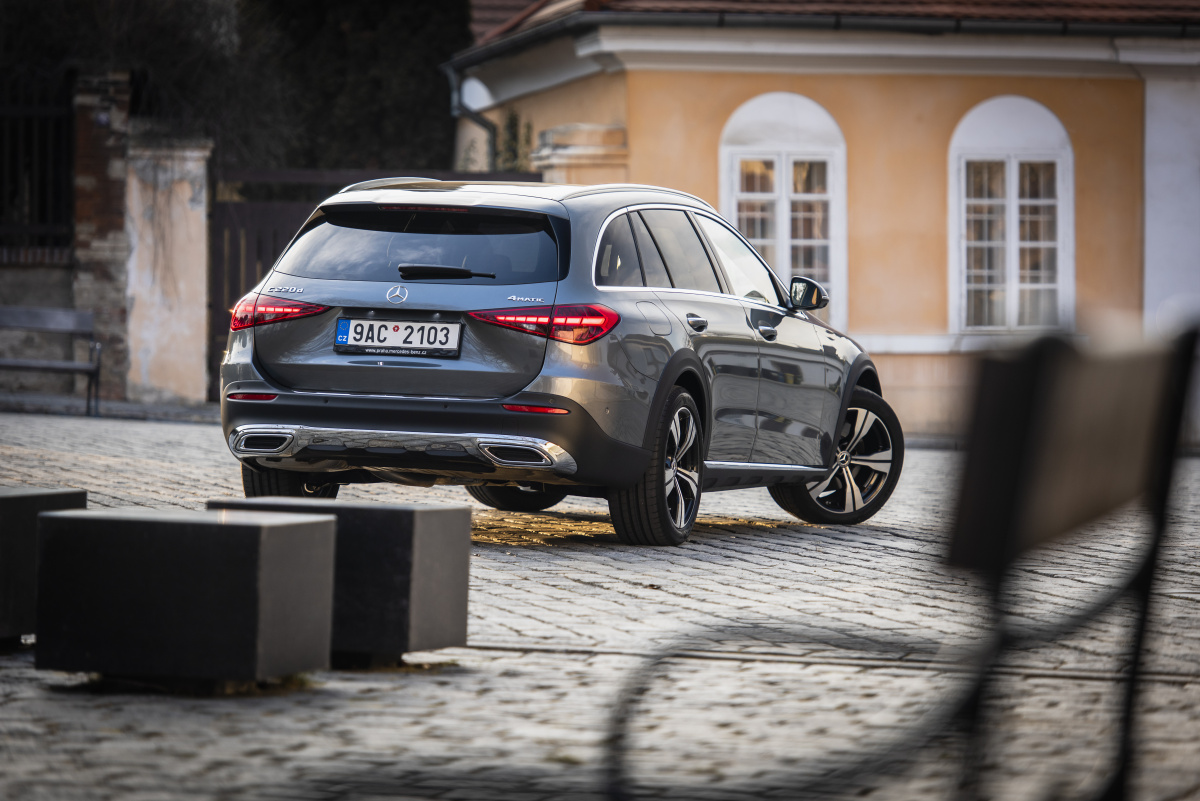 mercedes-benz-tridy-c-all-terrain-220d_09