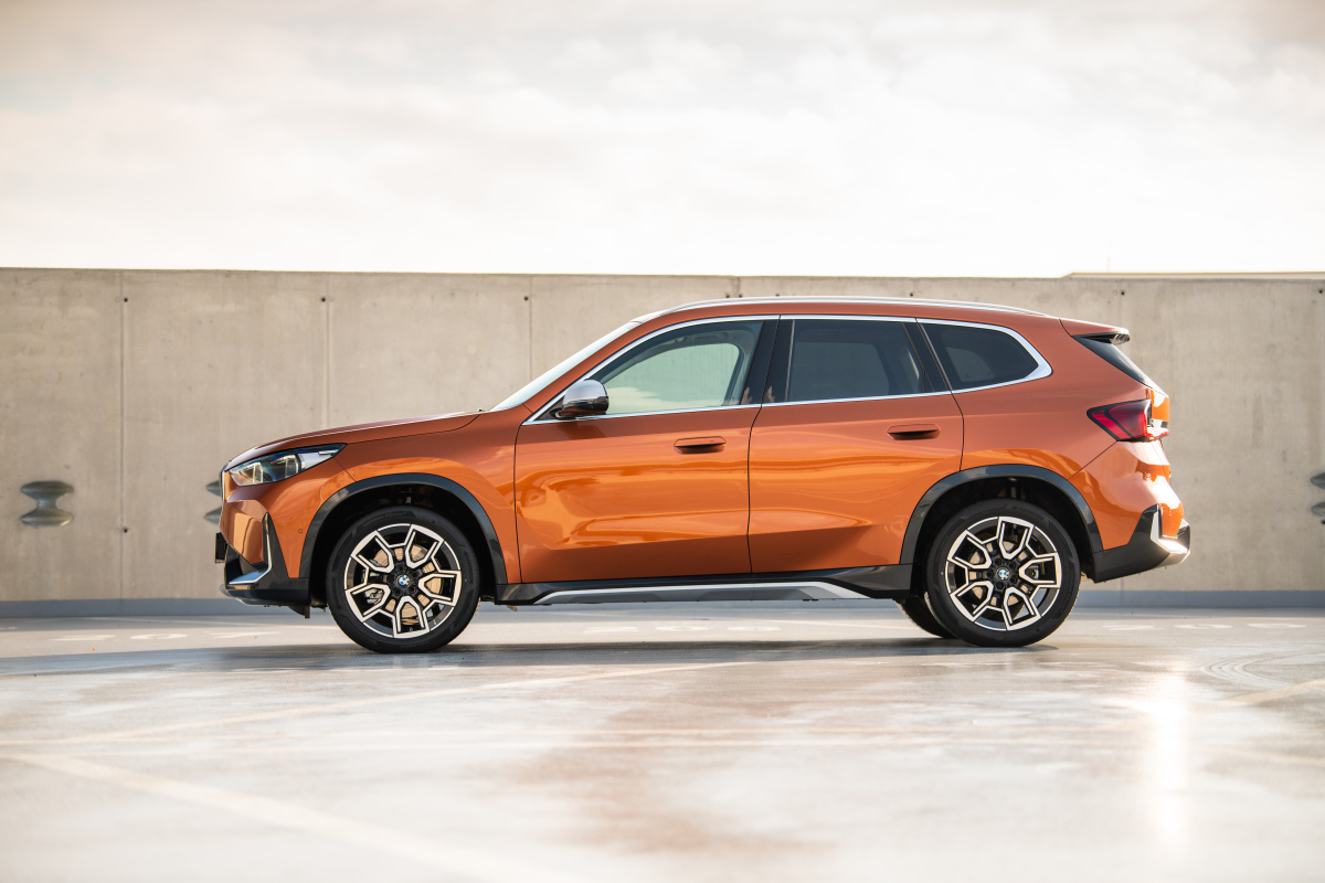 p90482374_highres_bmw-x1-set-of-local