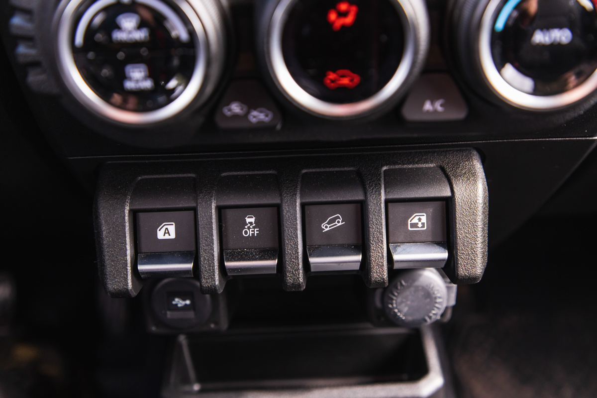 suzuki_jimny_5d_106