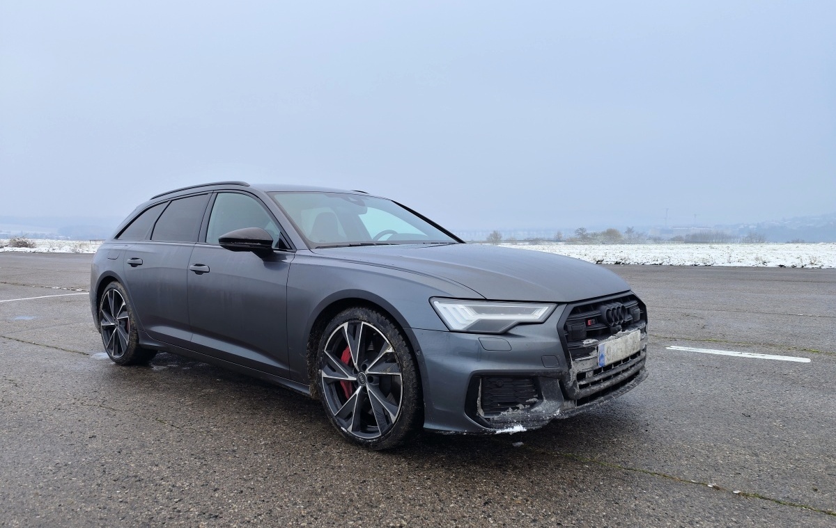 audi-s6-avant-2022-10