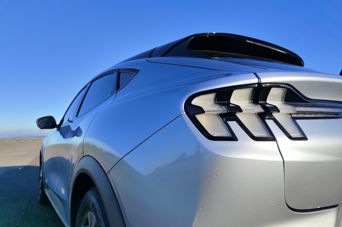 ford-mustang-mach-e-17
