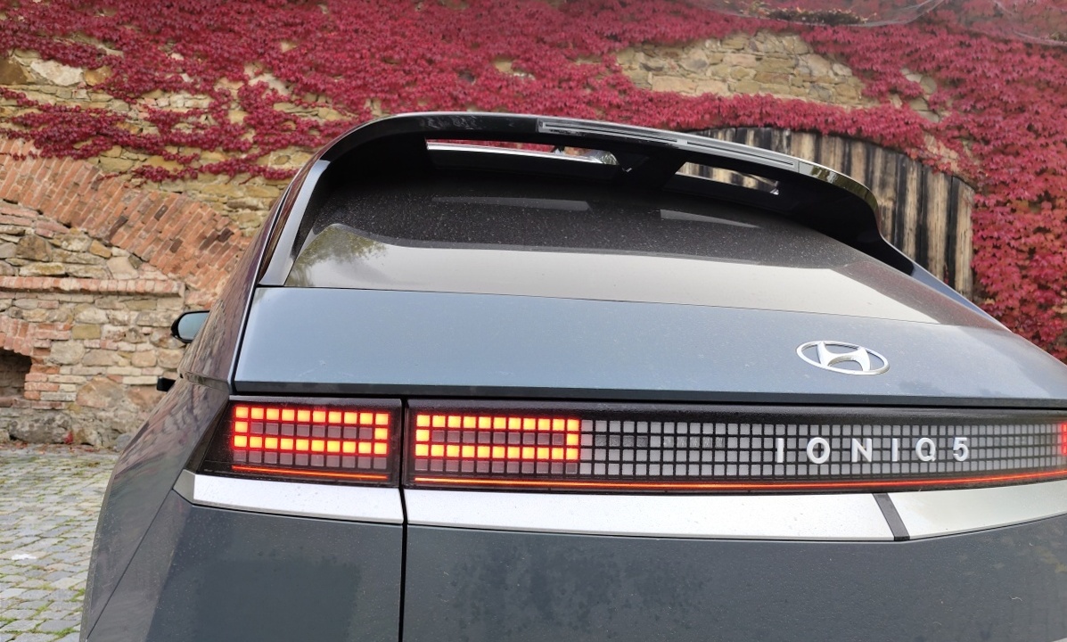 hyundai-ioniq-5-2022-25