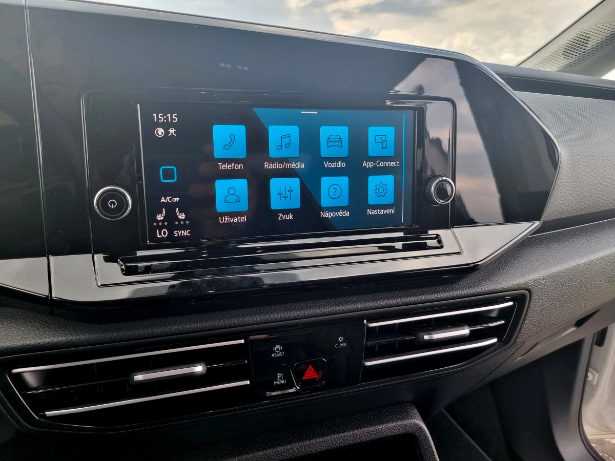 vw-caddy-2022-19