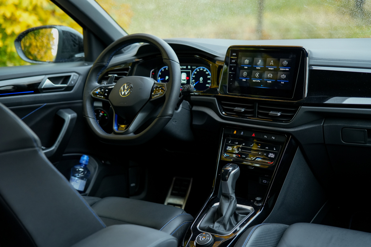 vw-t-roc-r-2022-17