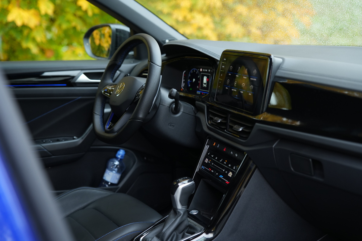 vw-t-roc-r-2022-18