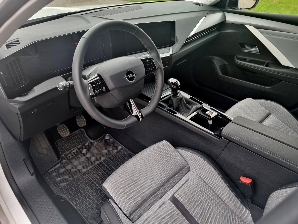 opel-astra-2022-10