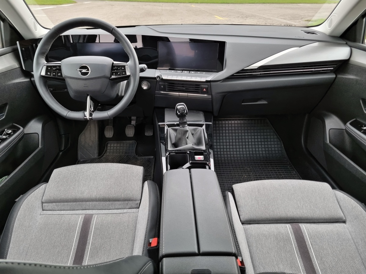 opel-astra-2022-12