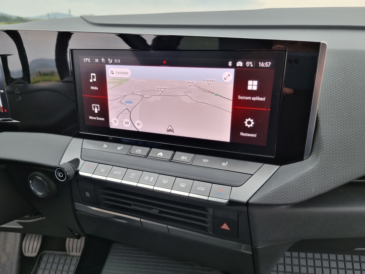opel-astra-2022-19