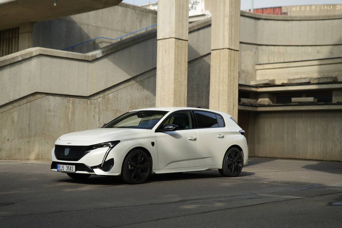 peugeot-308-2022-1