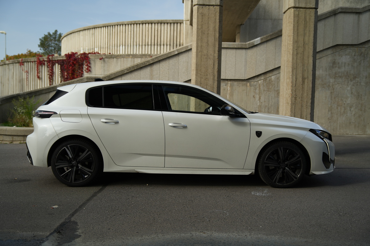 peugeot-308-2022-23