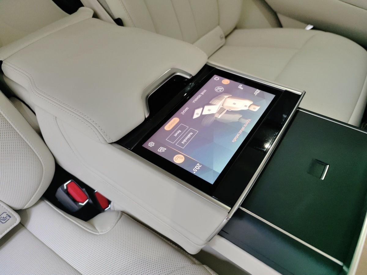 range-rover-2022-19