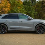 audi-sq8-2023-15