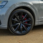 audi-sq8-2023-21