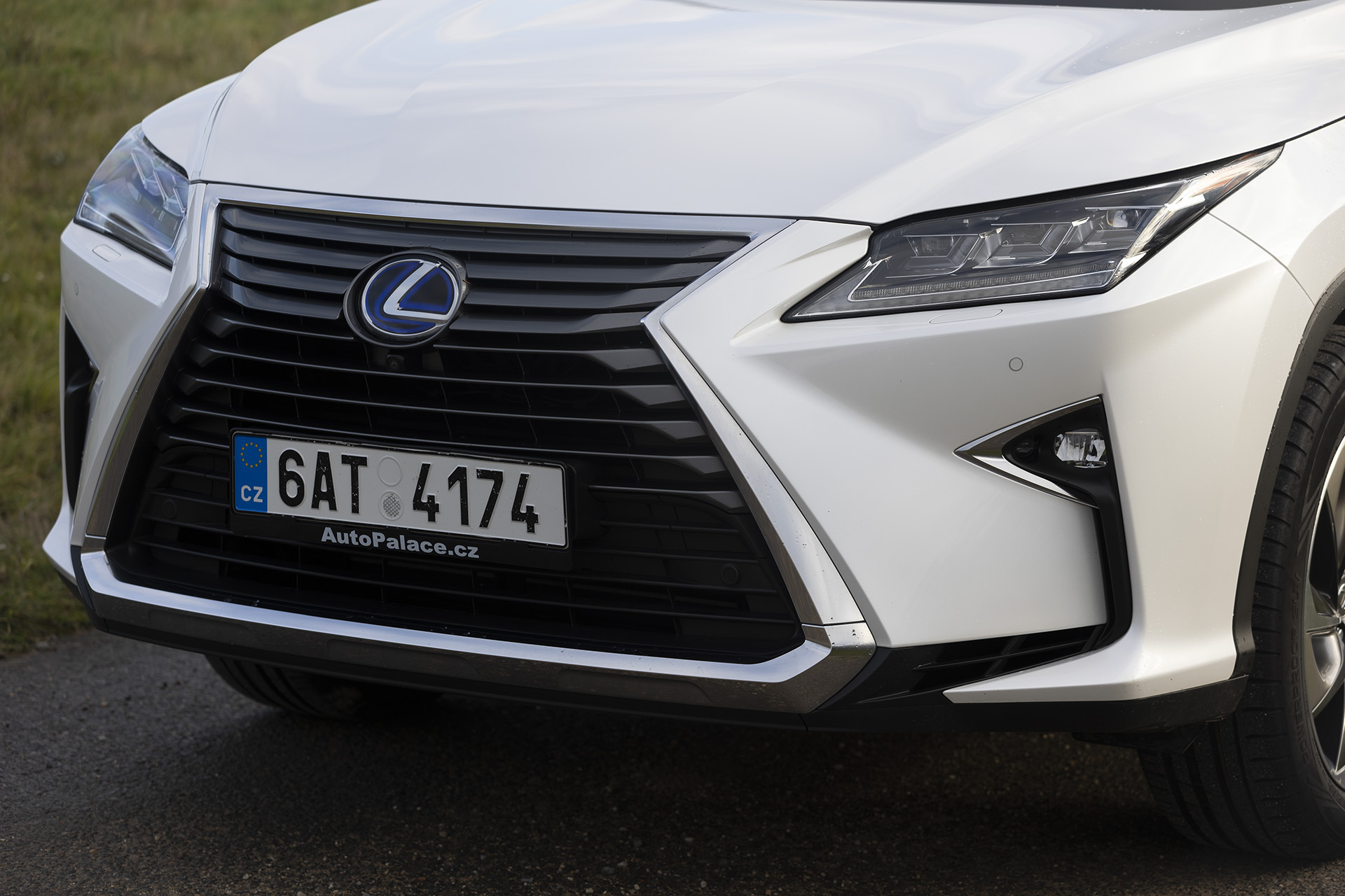 lexus-rx-8