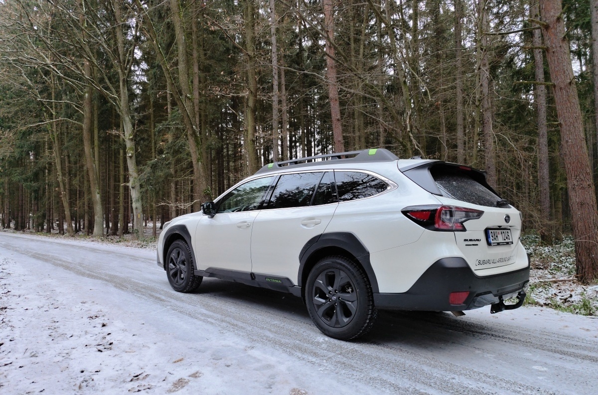 subaru-outback-2023-3