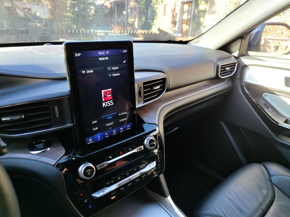 ford-explorer-2023-17