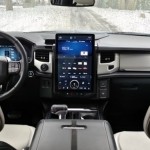 ford-f150-lightning-2023-26