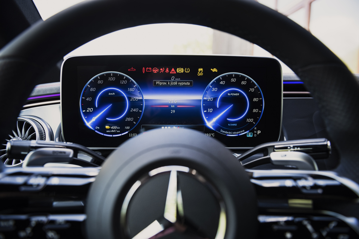 mercedes-eq-eqe-43-4matic_28