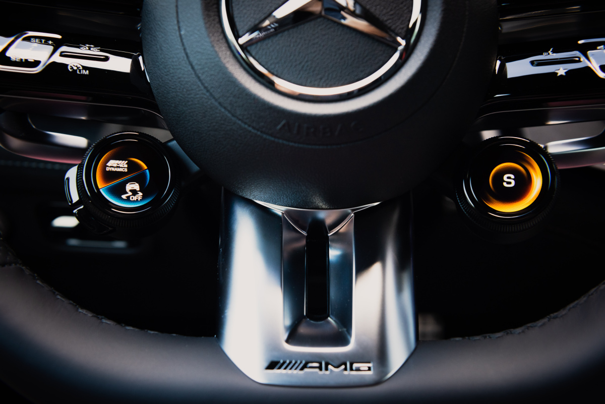 mercedes-eq-eqe-43-4matic_34