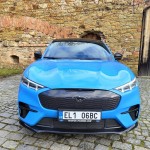 mustang-mach-e-gt-2023-27