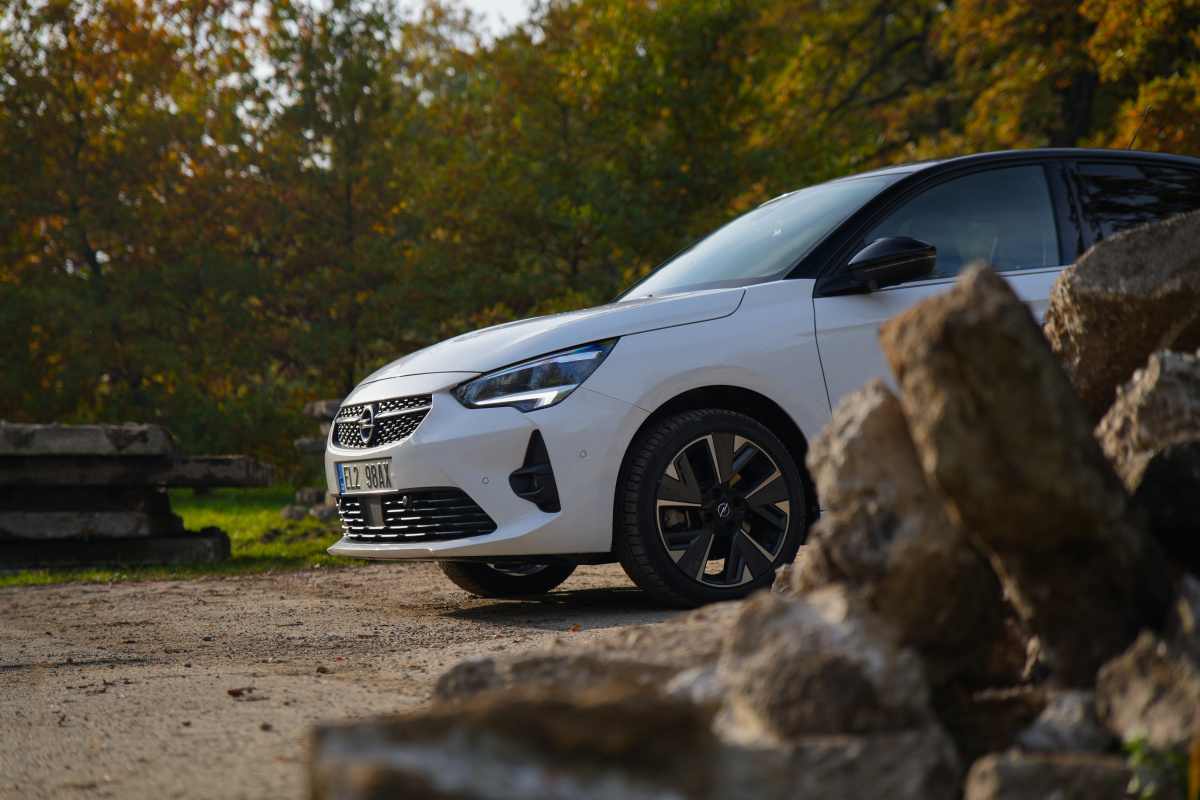 opel-corsa-e-2023-7