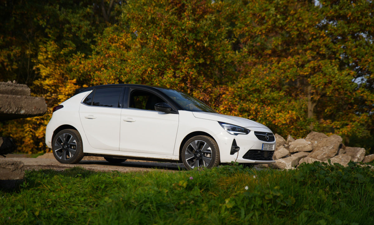 opel-corsa-e-2023-8