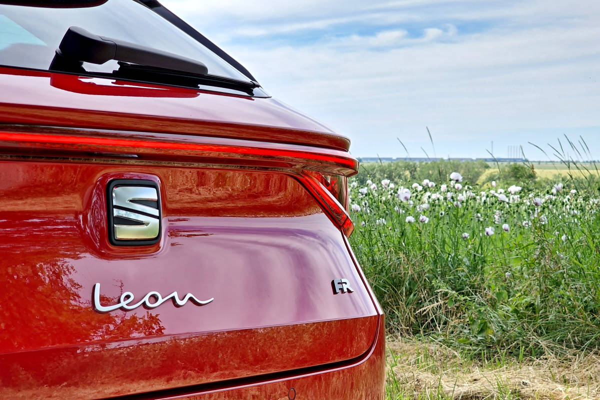 seat-leon-2023-11
