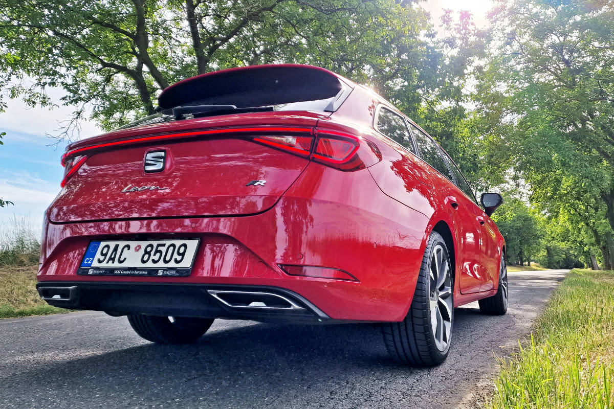 seat-leon-2023-12