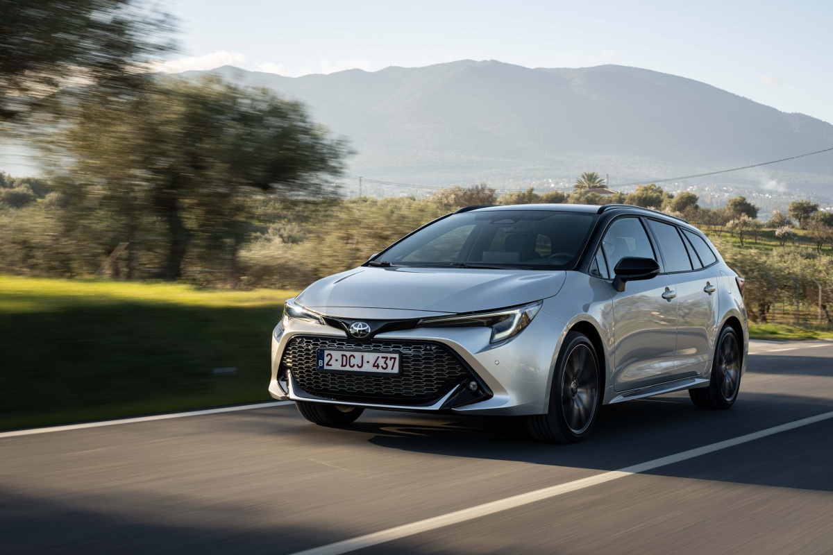 2023-corolla-touring-sports-dpl-22