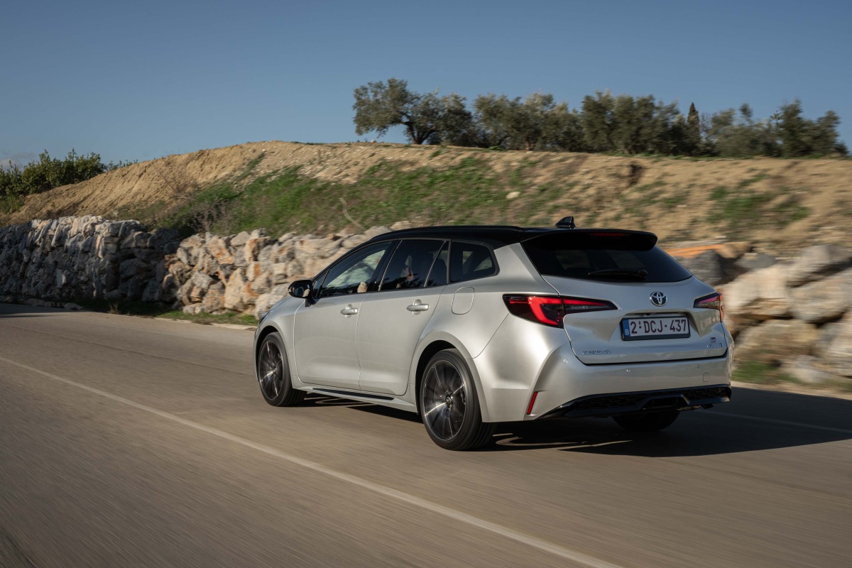 2023-corolla-touring-sports-dpl-27