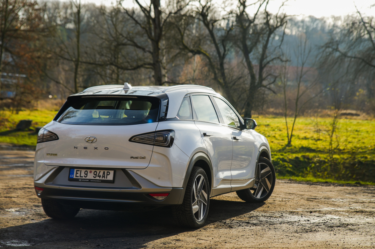 hyundai-nexo-2023-10