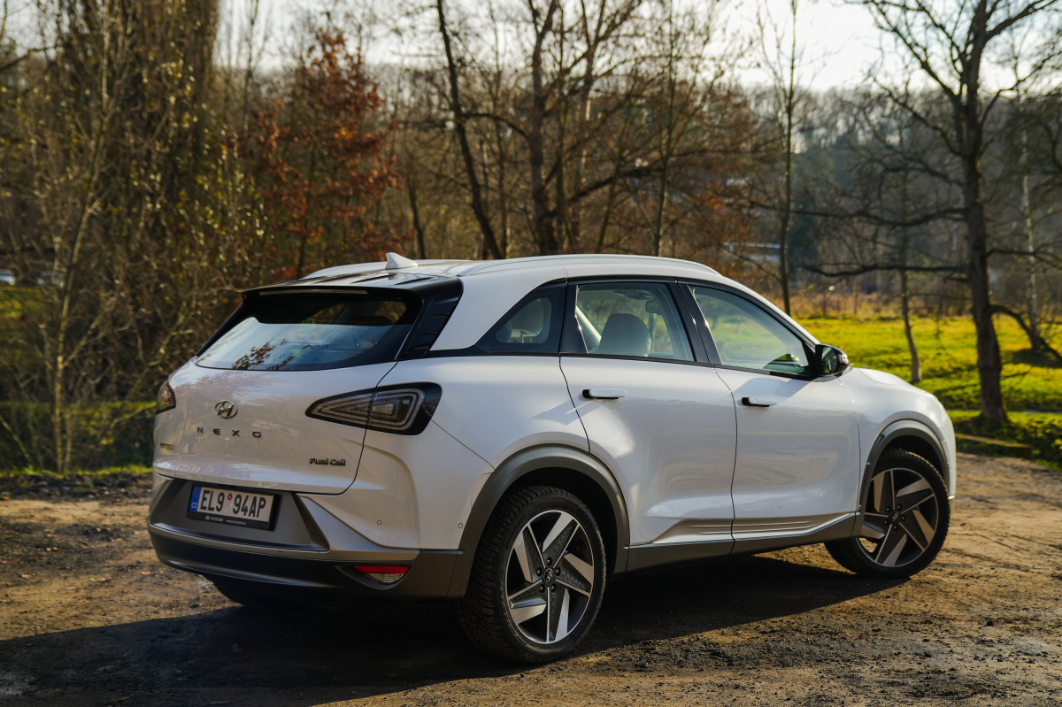 hyundai-nexo-2023-11