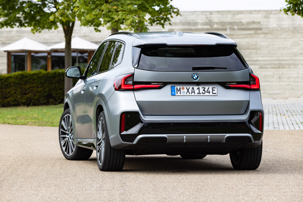 BMW iX1 xDrive30