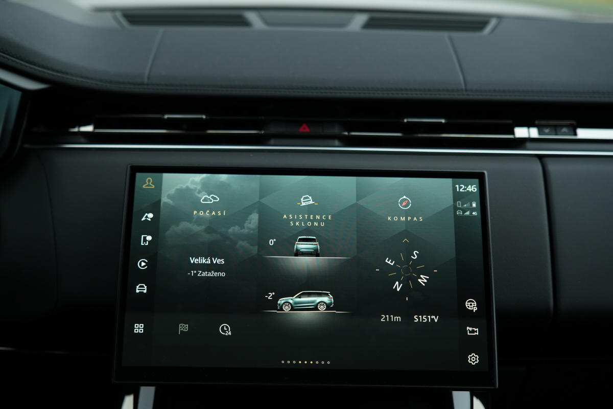 range-rover-sport-2023-26