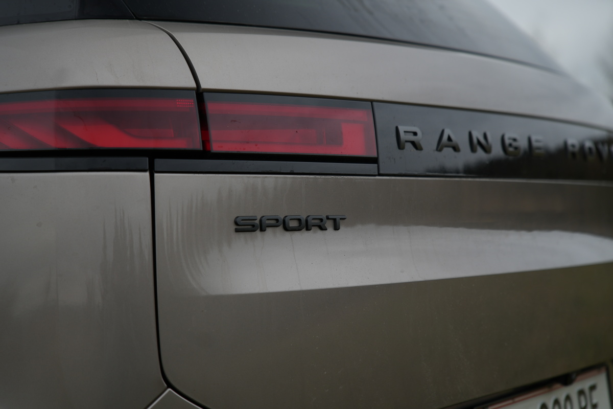range-rover-sport-2023-9