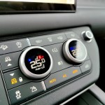 land-rover-defender-130-2023-17