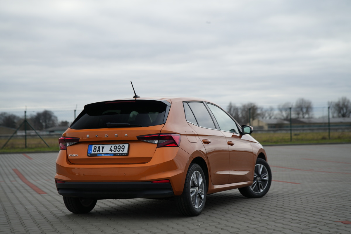 skoda-fabia-2023-7